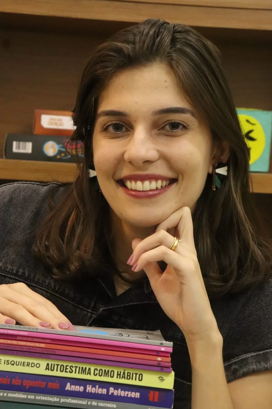Autor Ariella Marques